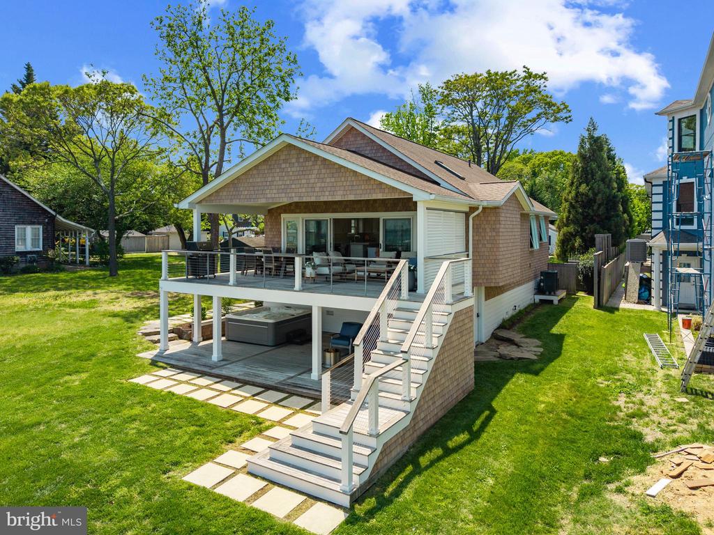 713 Cottage Dr