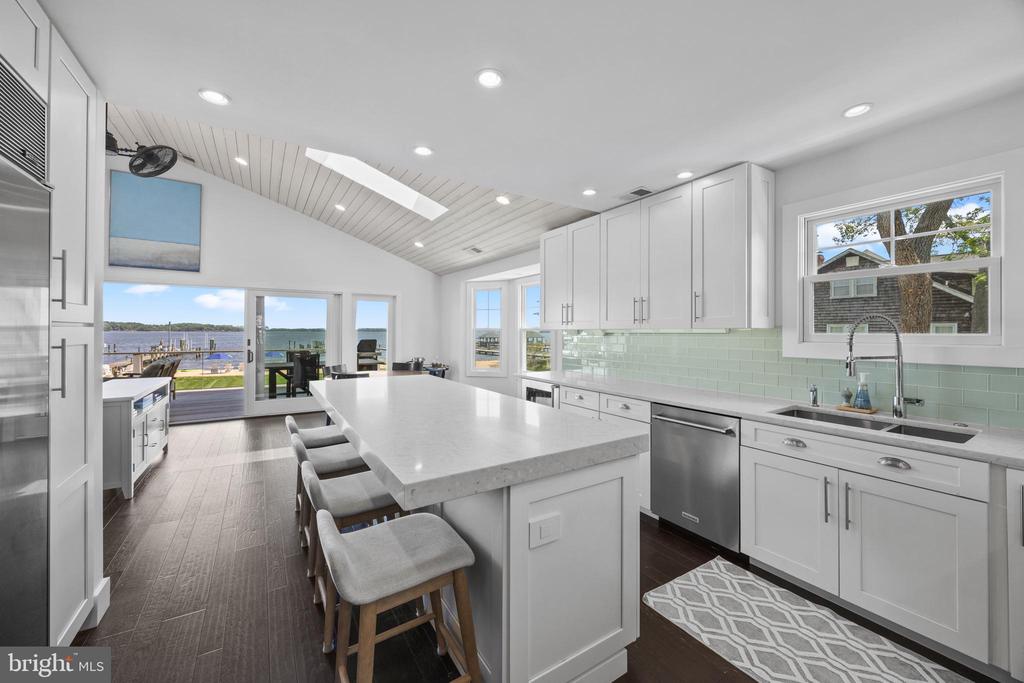 713 Cottage Dr
