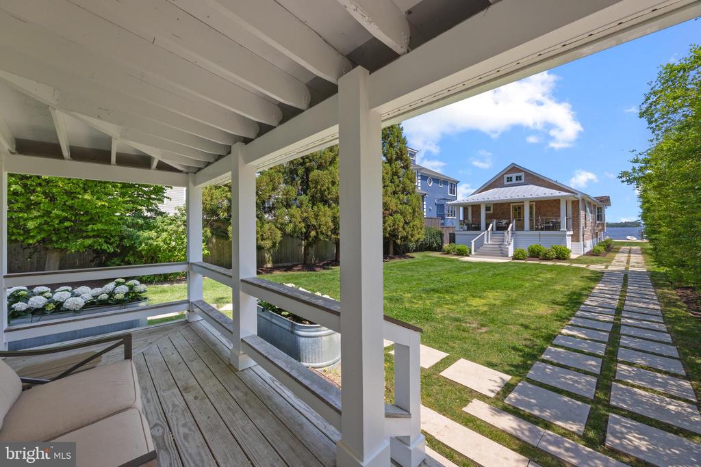 713 Cottage Dr