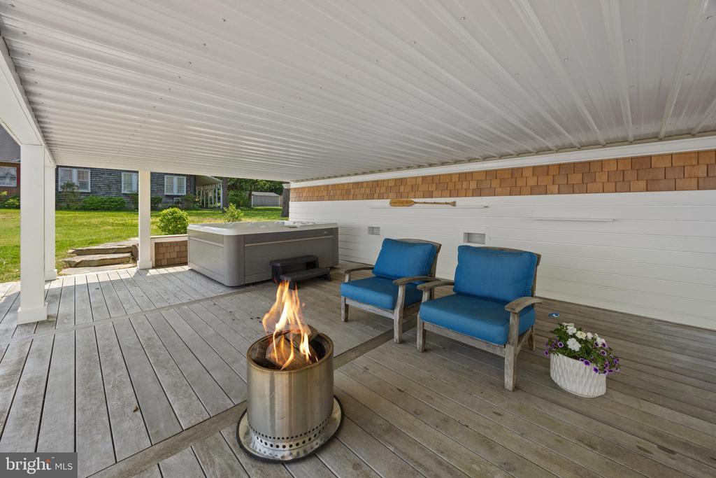 713 Cottage Dr