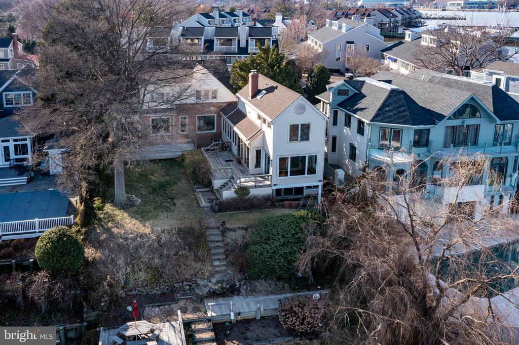 3 Eastern Ave