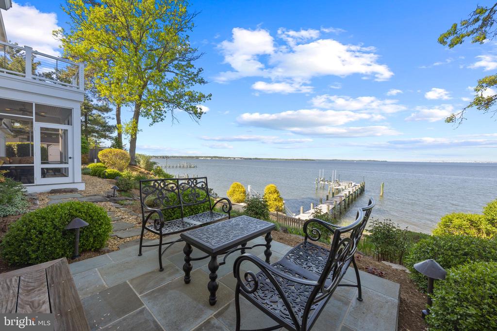 2512 Lyon Dr