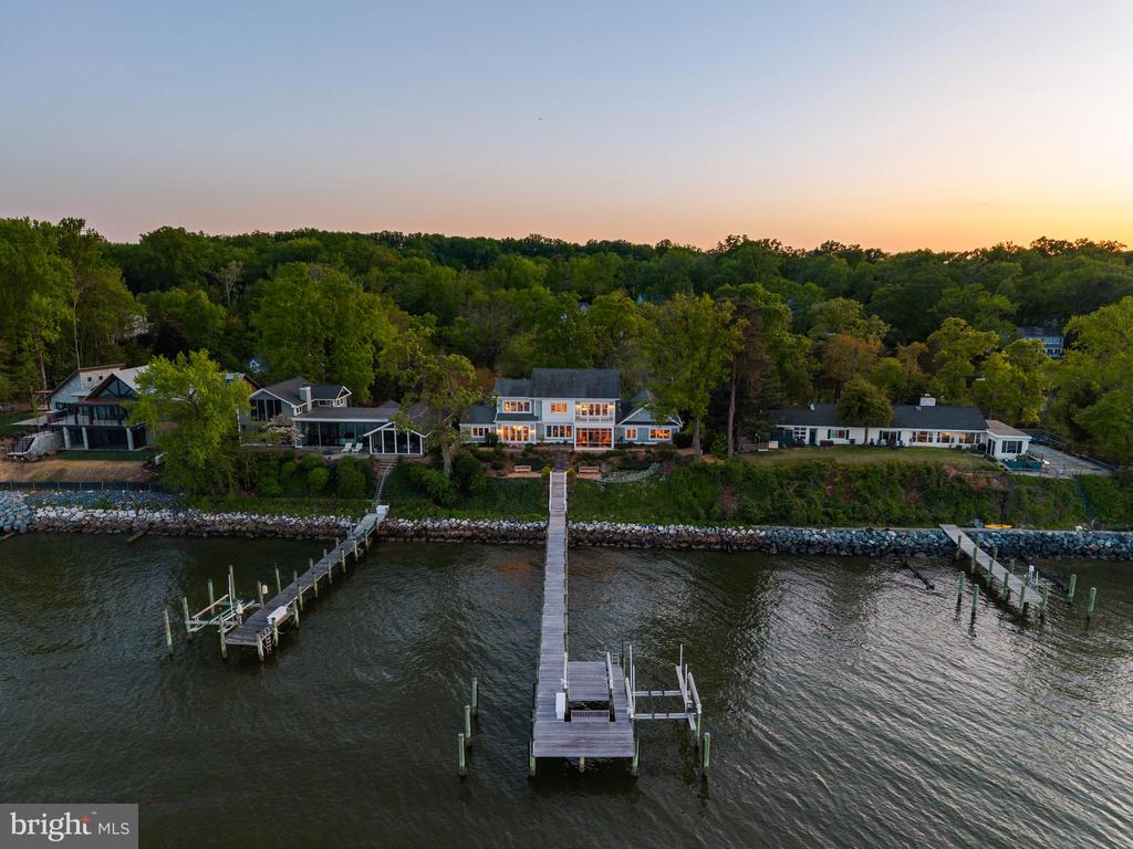 2512 Lyon Dr