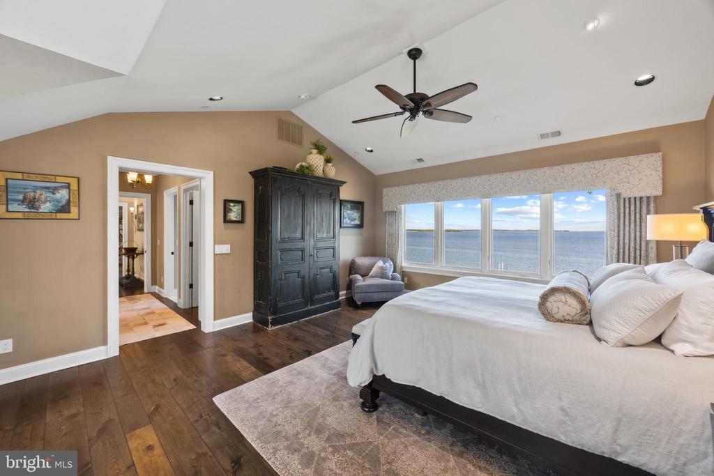 2512 Lyon Dr