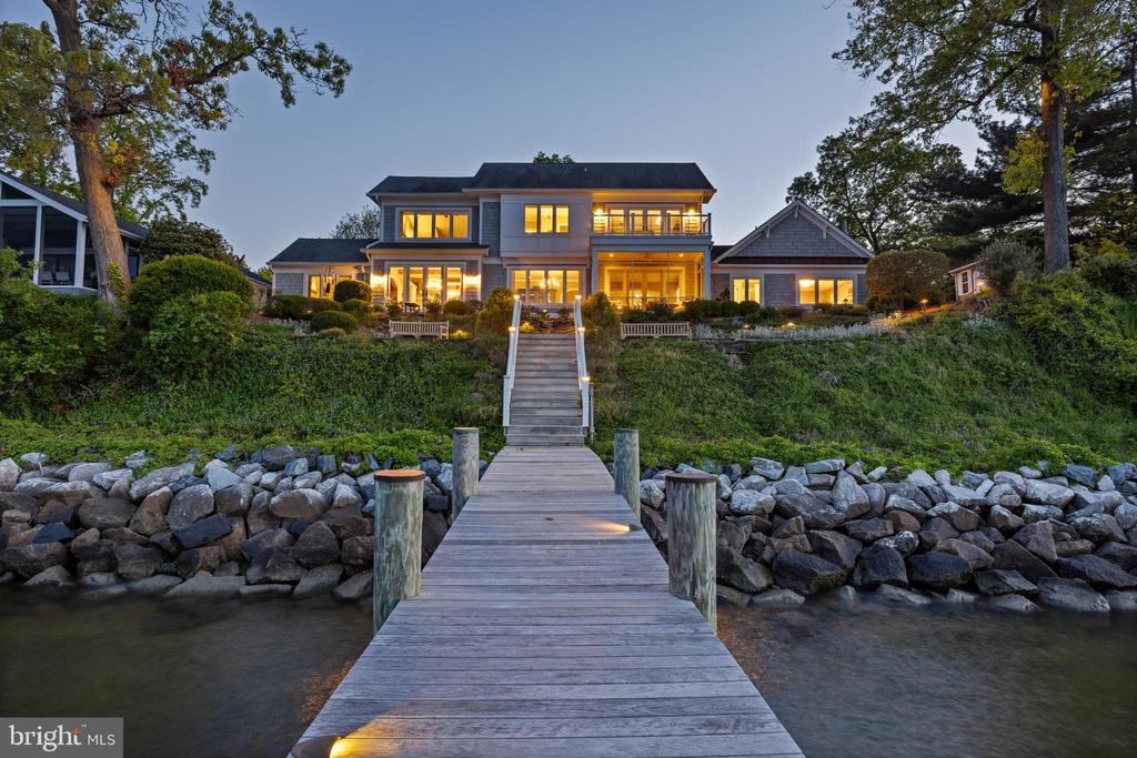 2512 Lyon Dr