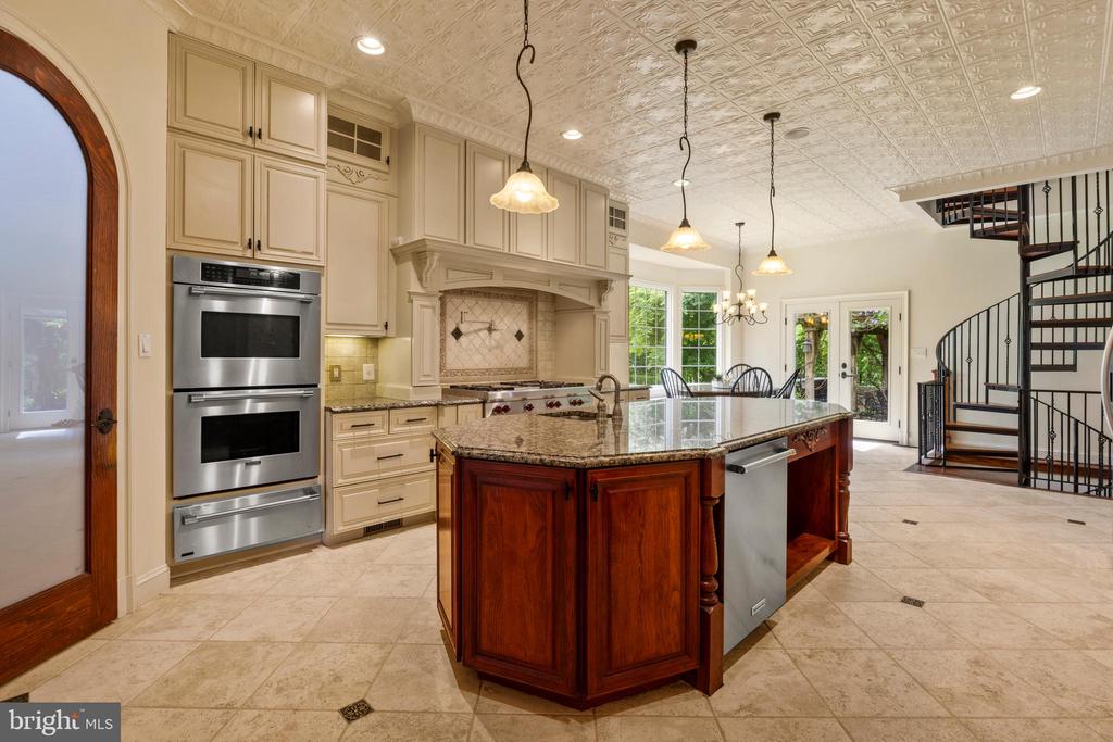 2524 Chapman Ln