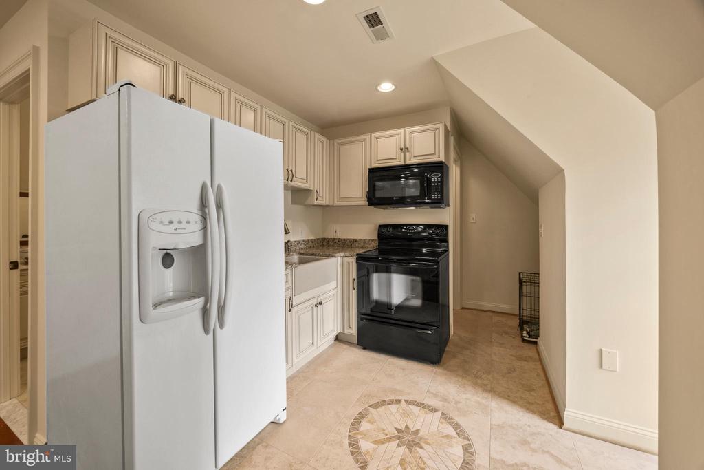 2524 Chapman Ln