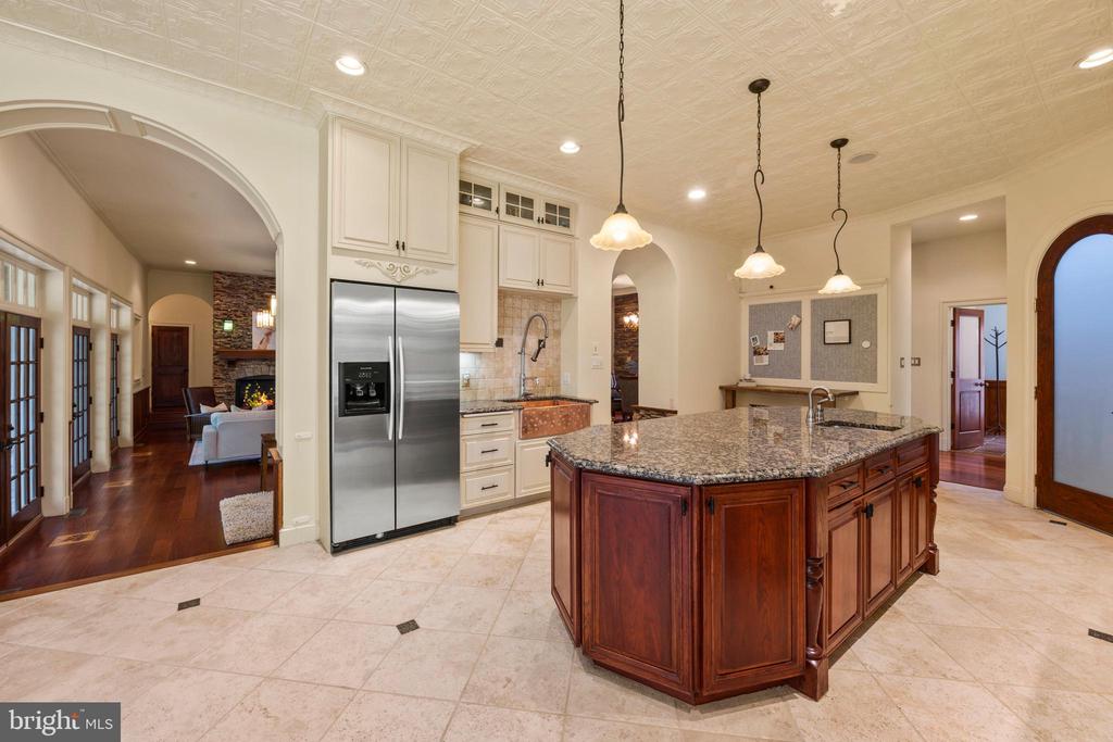 2524 Chapman Ln
