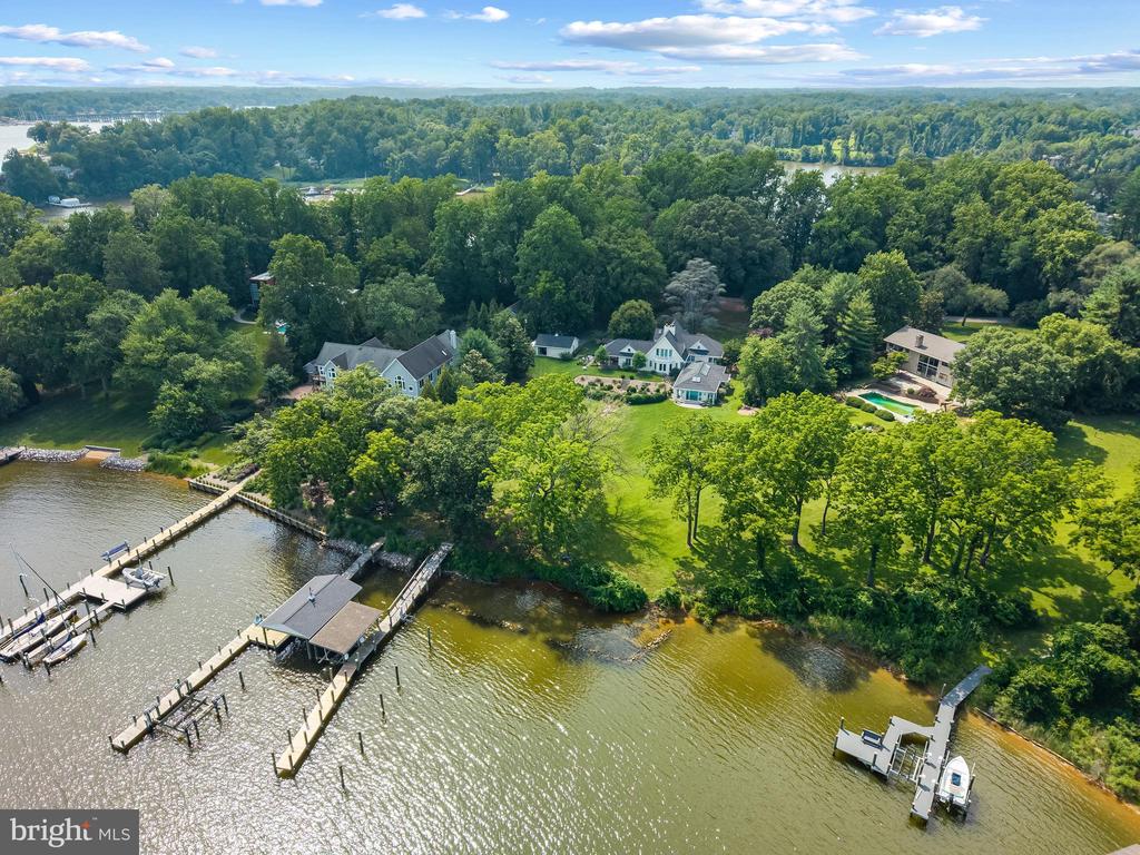 917 Childs Point Rd
