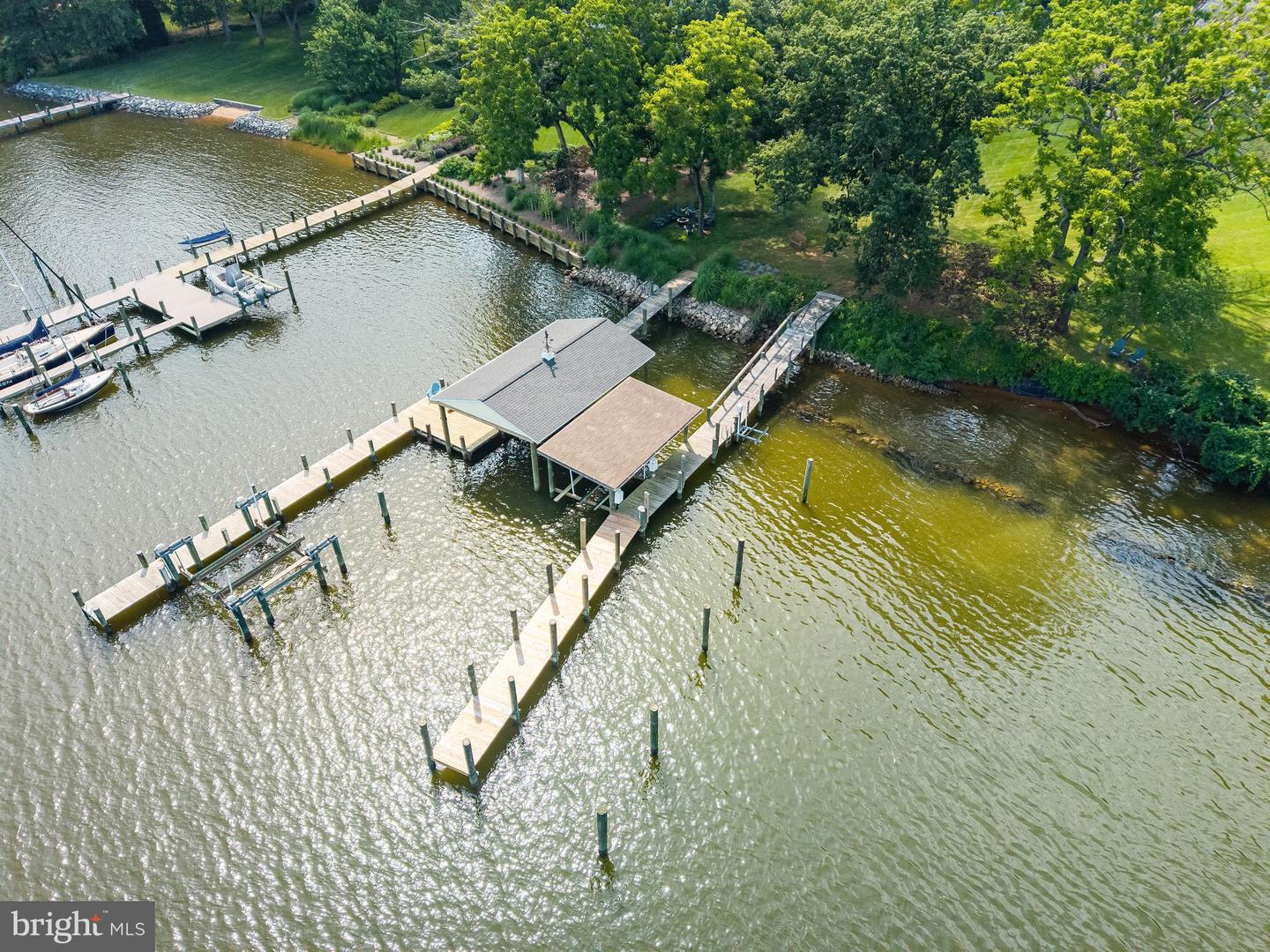 917 Childs Point Rd