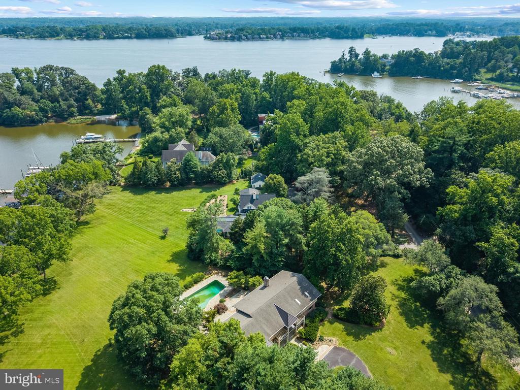 917 Childs Point Rd
