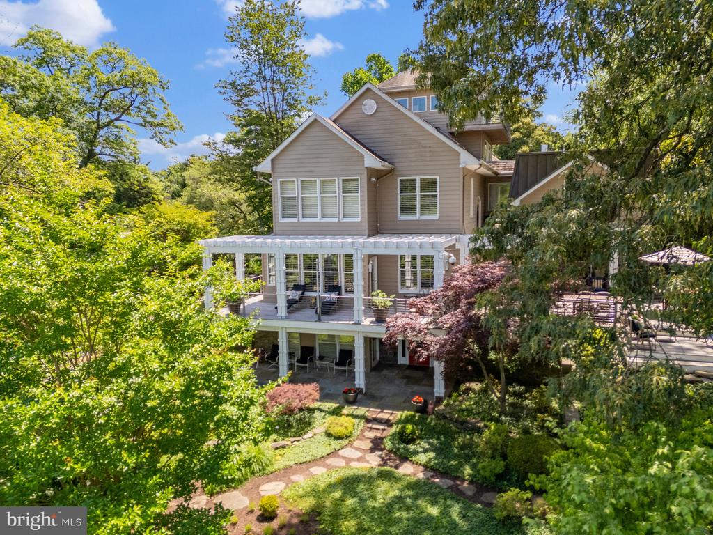 WEST ANNAPOLIS WATERFRONT | 411 RIDGELY AVENUE