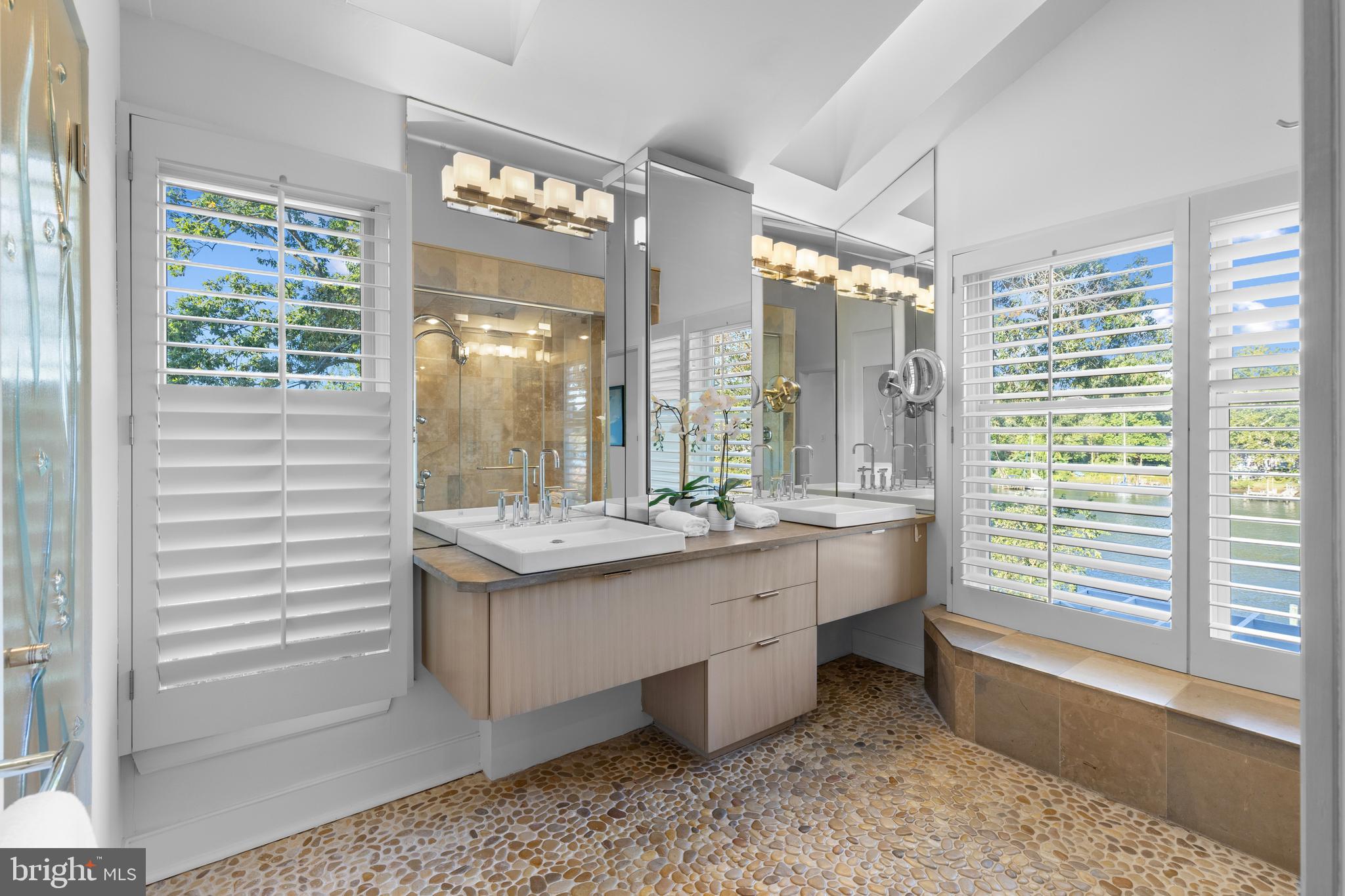 WEST ANNAPOLIS WATERFRONT | 411 RIDGELY AVENUE