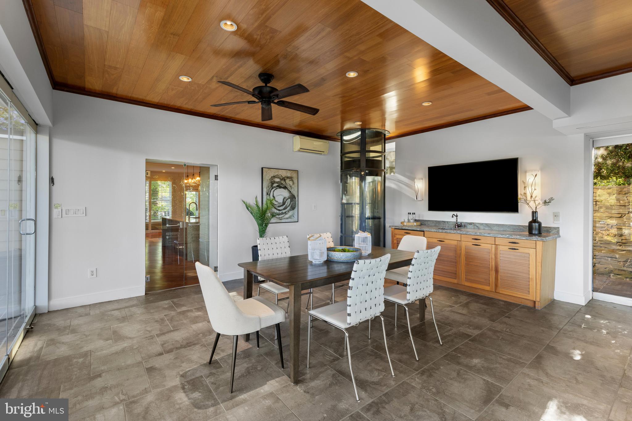 WEST ANNAPOLIS WATERFRONT | 411 RIDGELY AVENUE