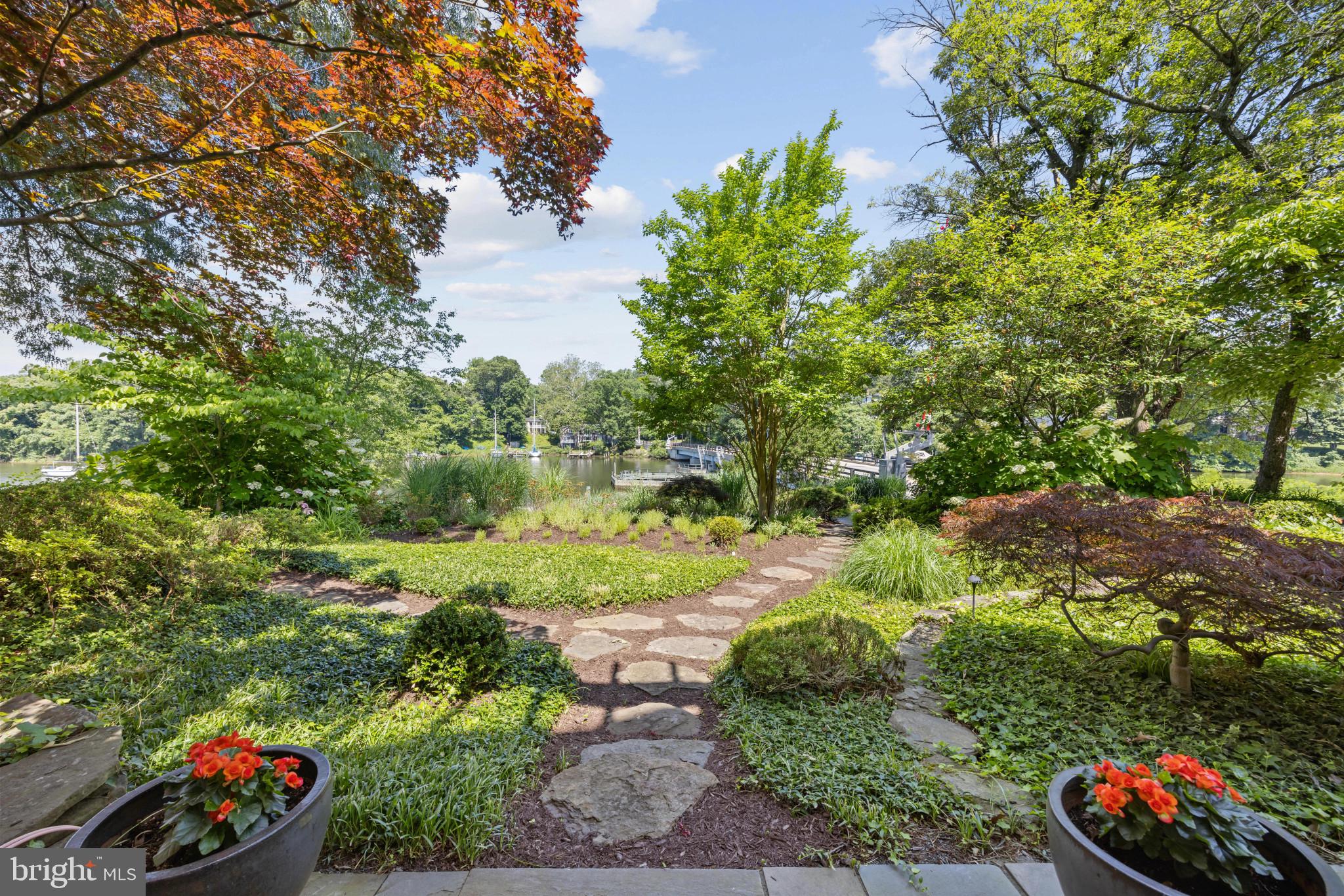 WEST ANNAPOLIS WATERFRONT | 411 RIDGELY AVENUE