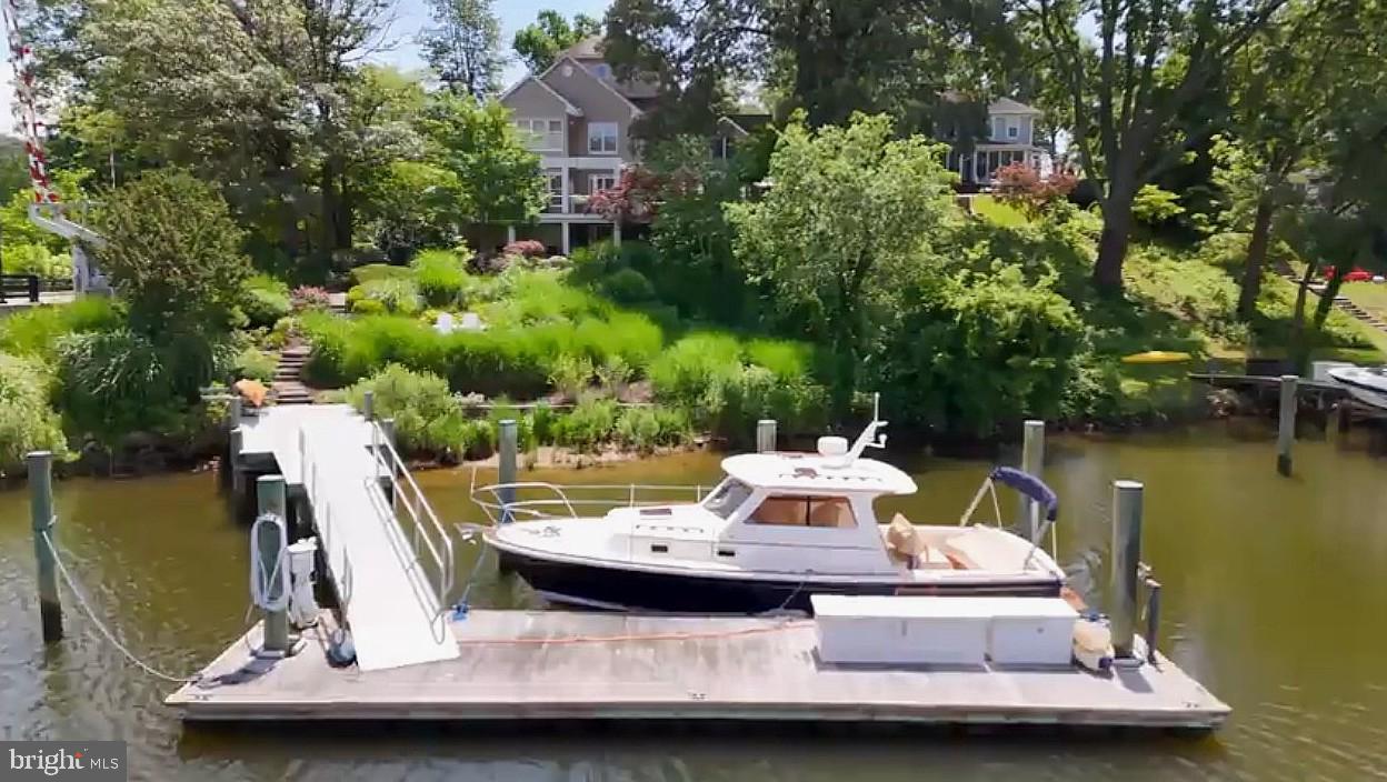 WEST ANNAPOLIS WATERFRONT | 411 RIDGELY AVENUE