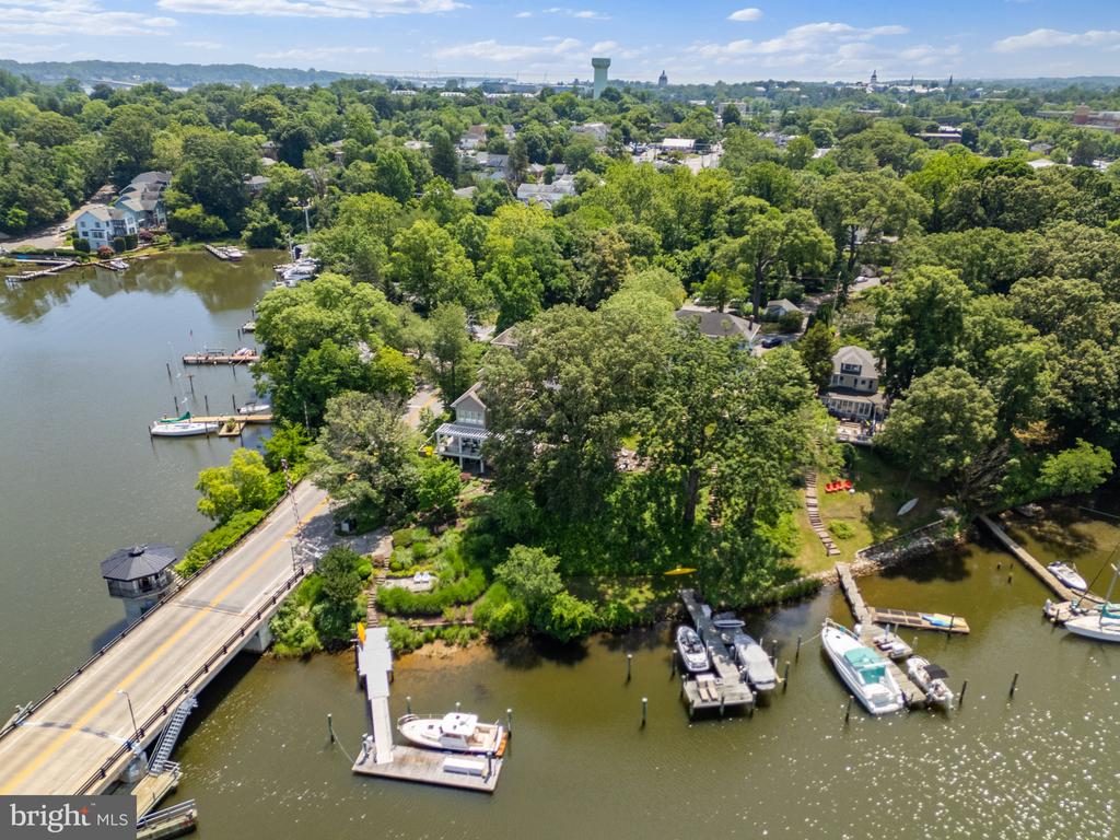 WEST ANNAPOLIS WATERFRONT | 411 RIDGELY AVENUE