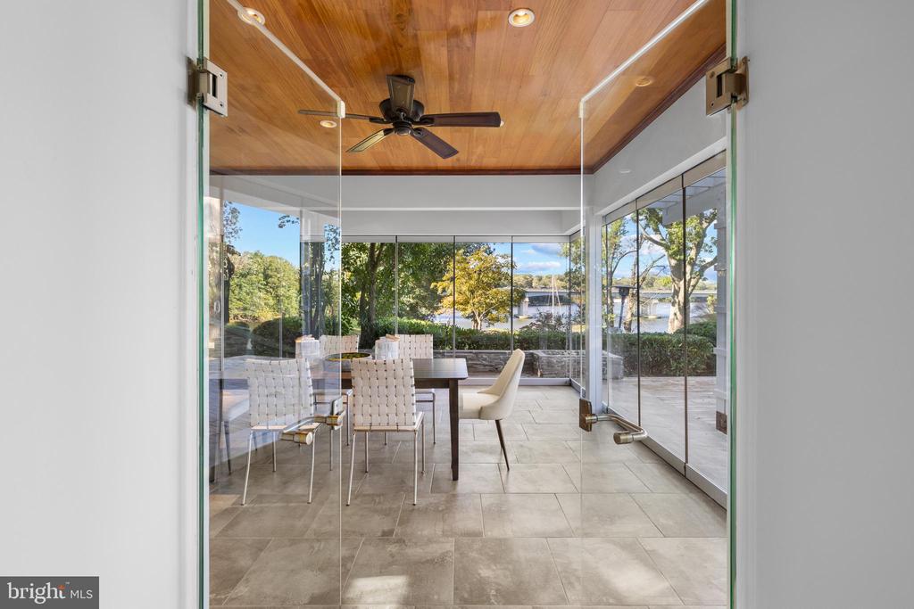 WEST ANNAPOLIS WATERFRONT | 411 RIDGELY AVENUE