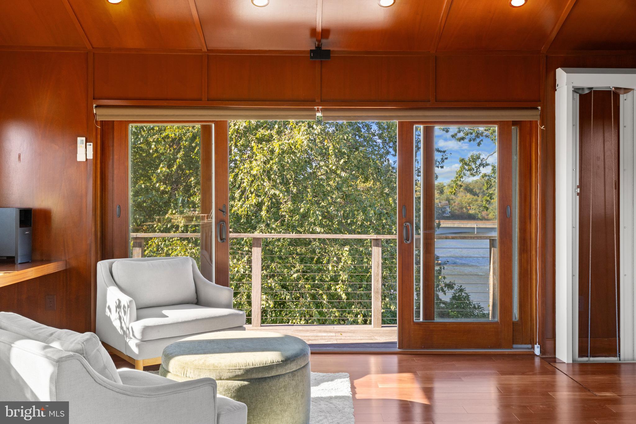 WEST ANNAPOLIS WATERFRONT | 411 RIDGELY AVENUE