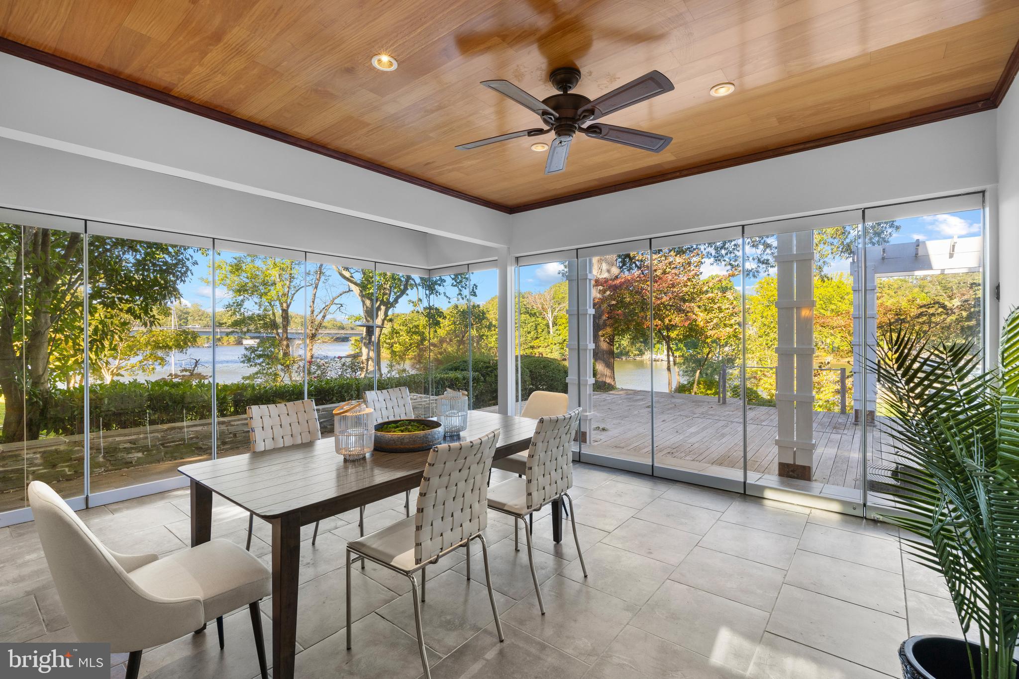 WEST ANNAPOLIS WATERFRONT | 411 RIDGELY AVENUE