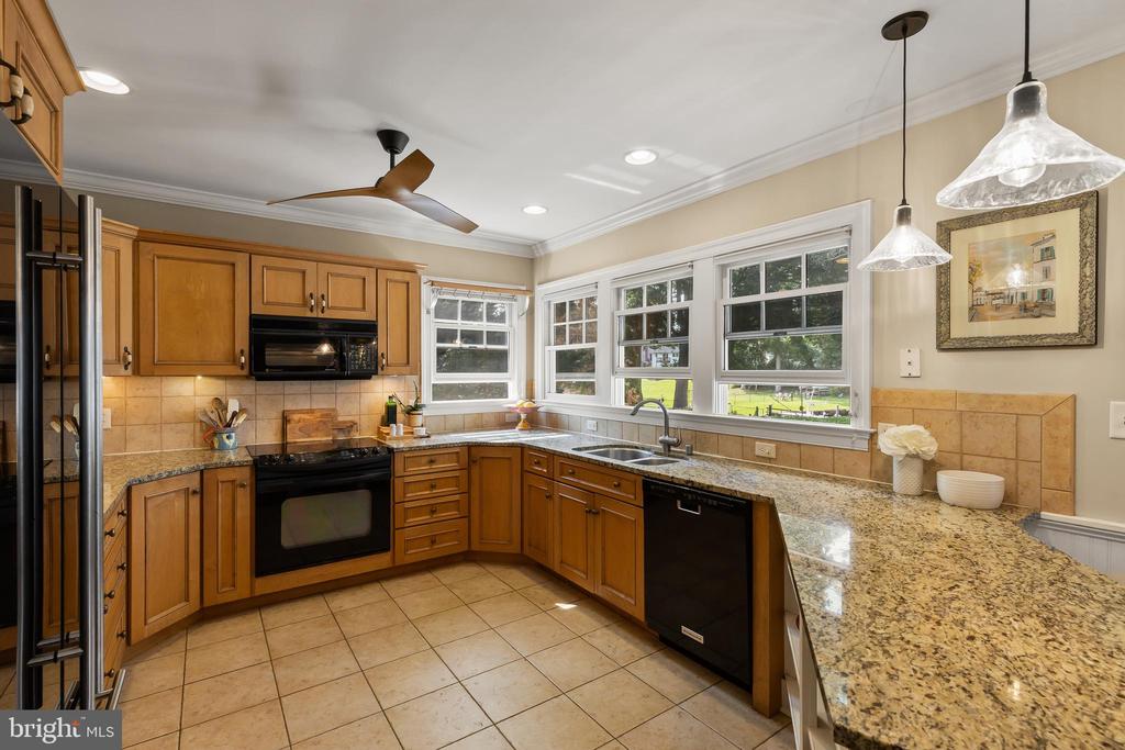 712 Warren Dr