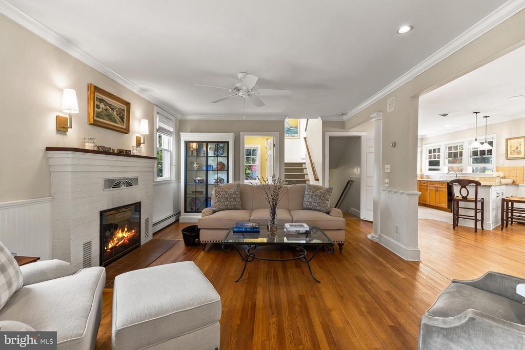 712 Warren Dr