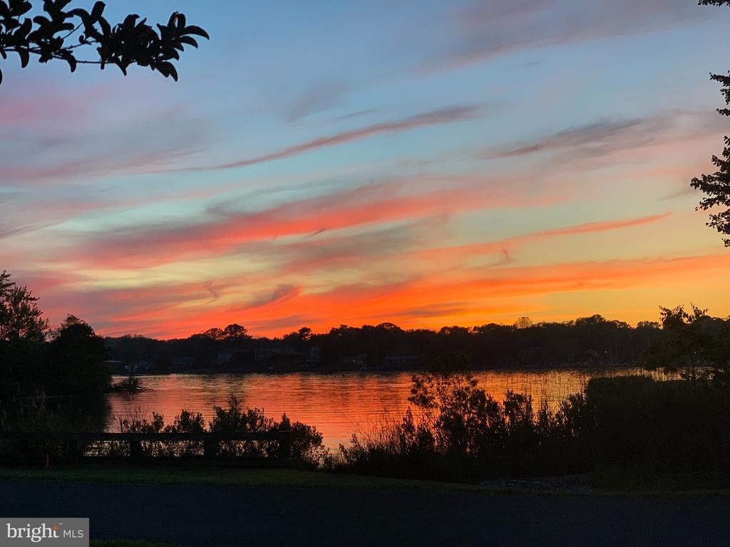 ANNAPOLIS WATER VIEWS | 1241 CHERRY TREE LANE
