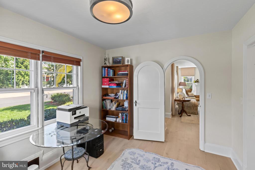 3 Chester Ave