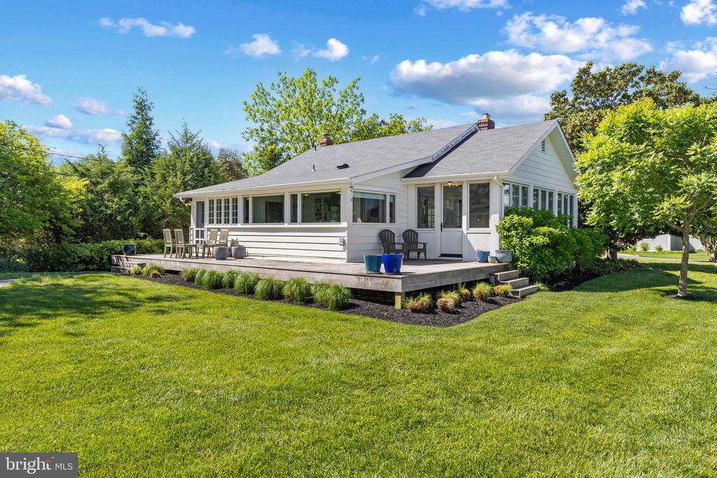 43 E Lake Dr