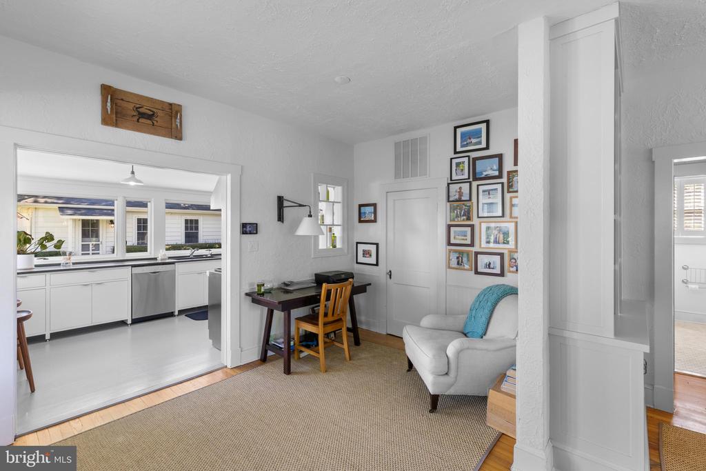 43 E Lake Dr