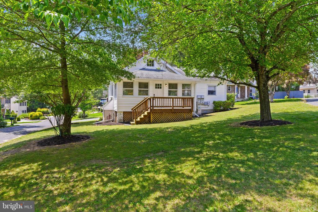 356 Hickory Trl