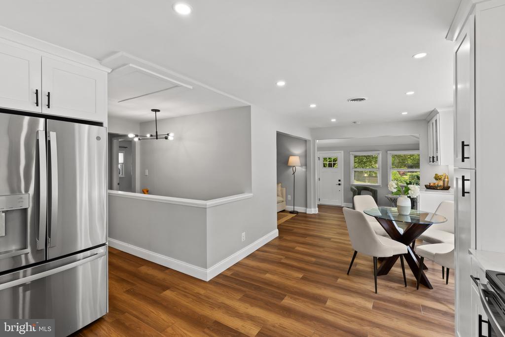 356 Hickory Trl