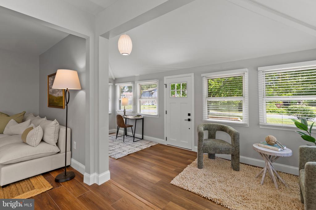 356 Hickory Trl