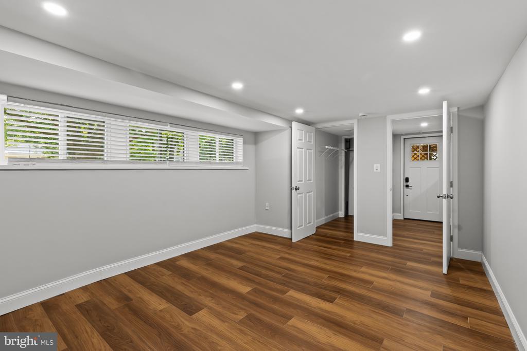 356 Hickory Trl