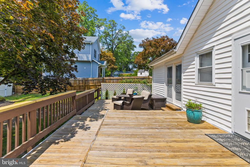 356 Hickory Trl