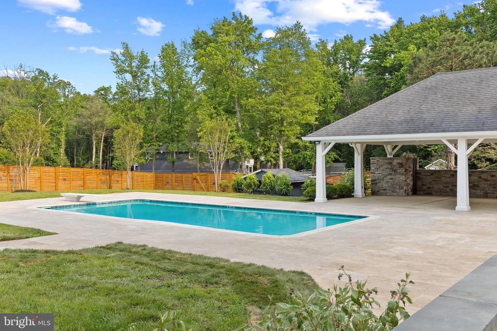 3399 Pocahontas Dr
