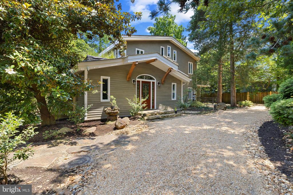 1753 Ebling Trail