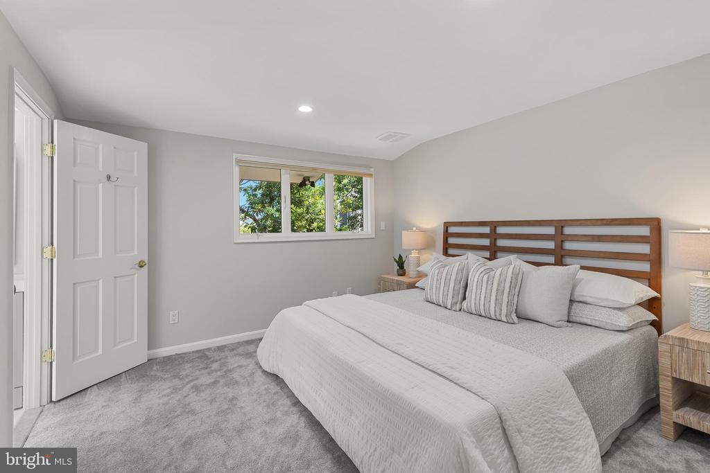 1753 Ebling Trail