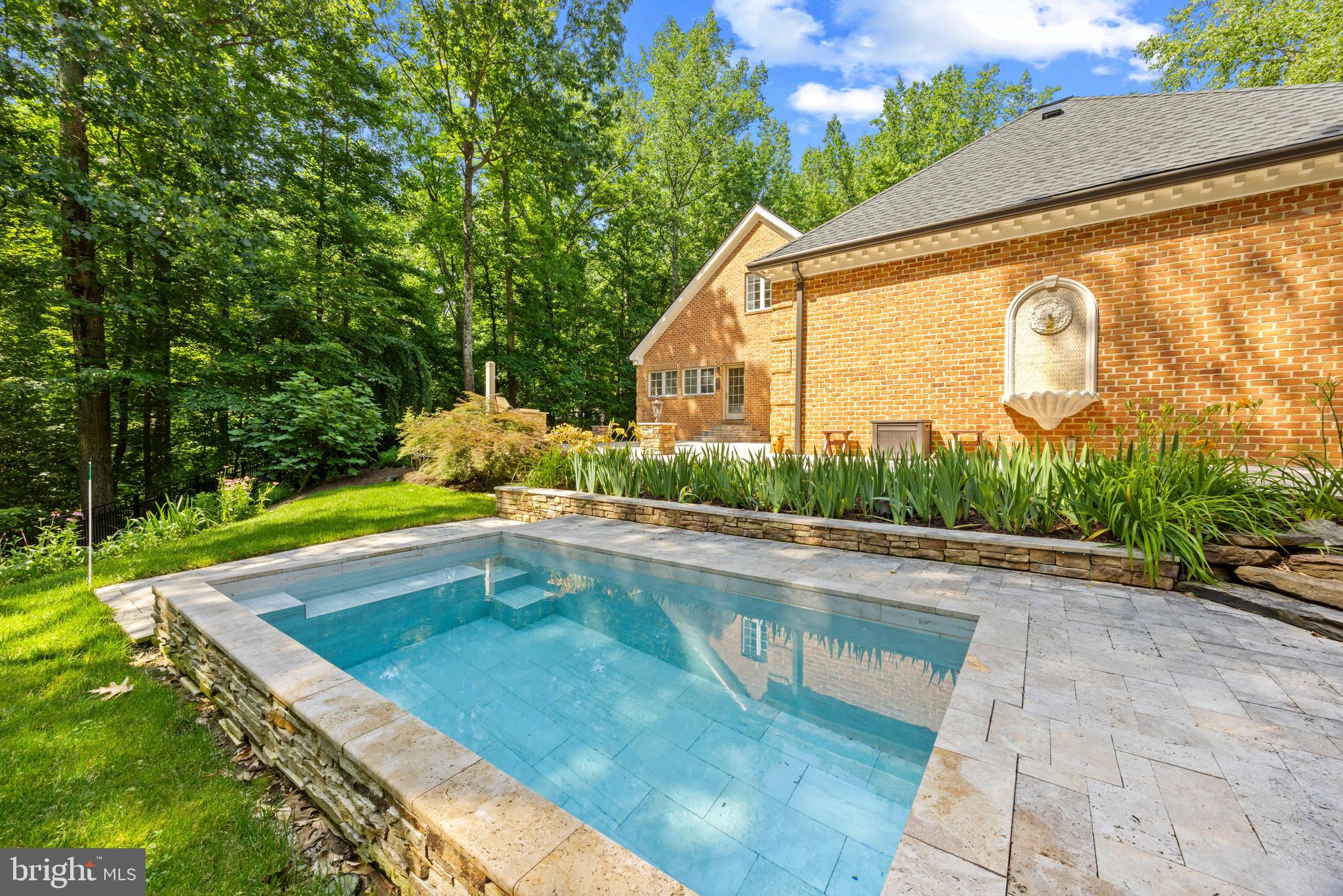 1603 Upton Scott Way