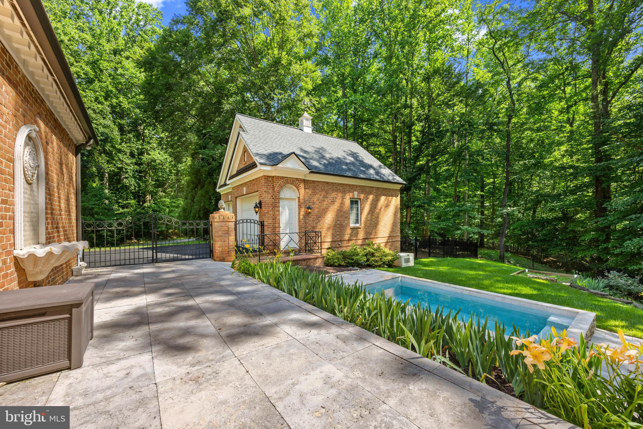 1603 Upton Scott Way