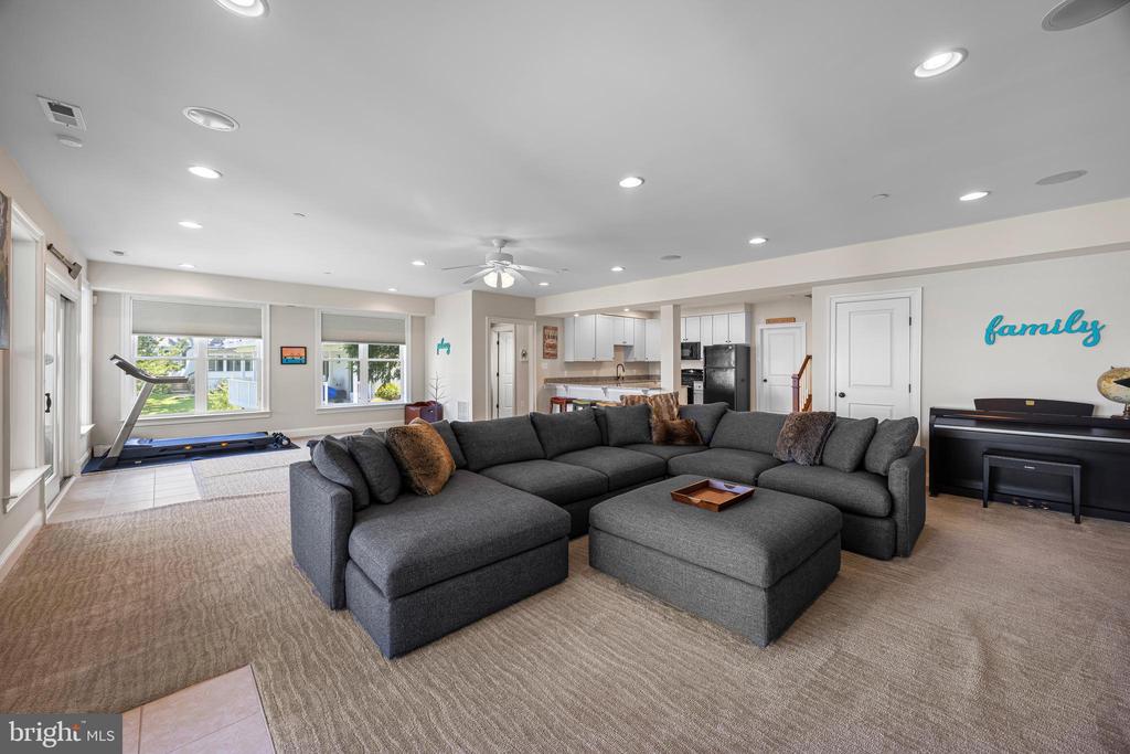 1200 Cedar Ln