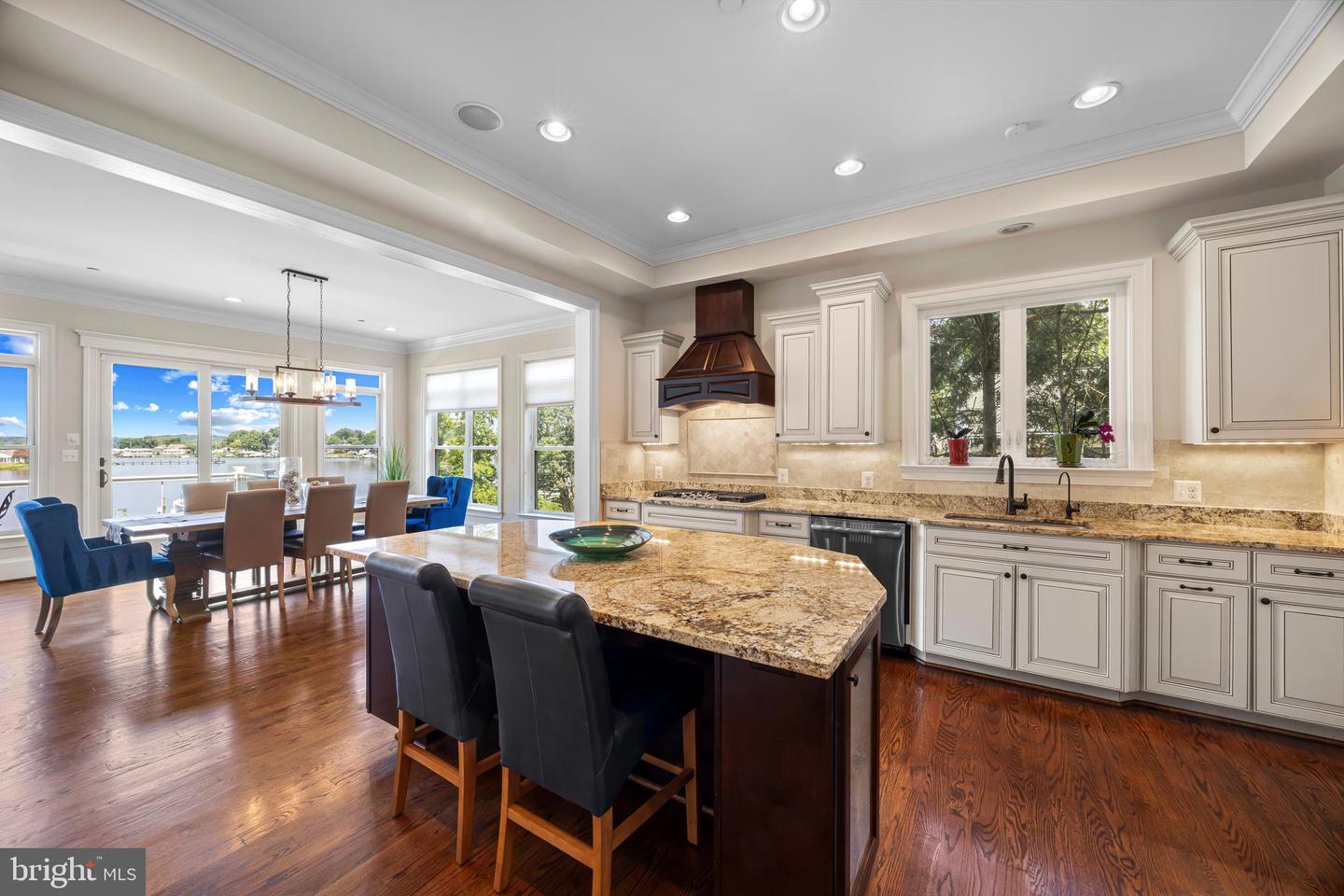 1200 Cedar Ln