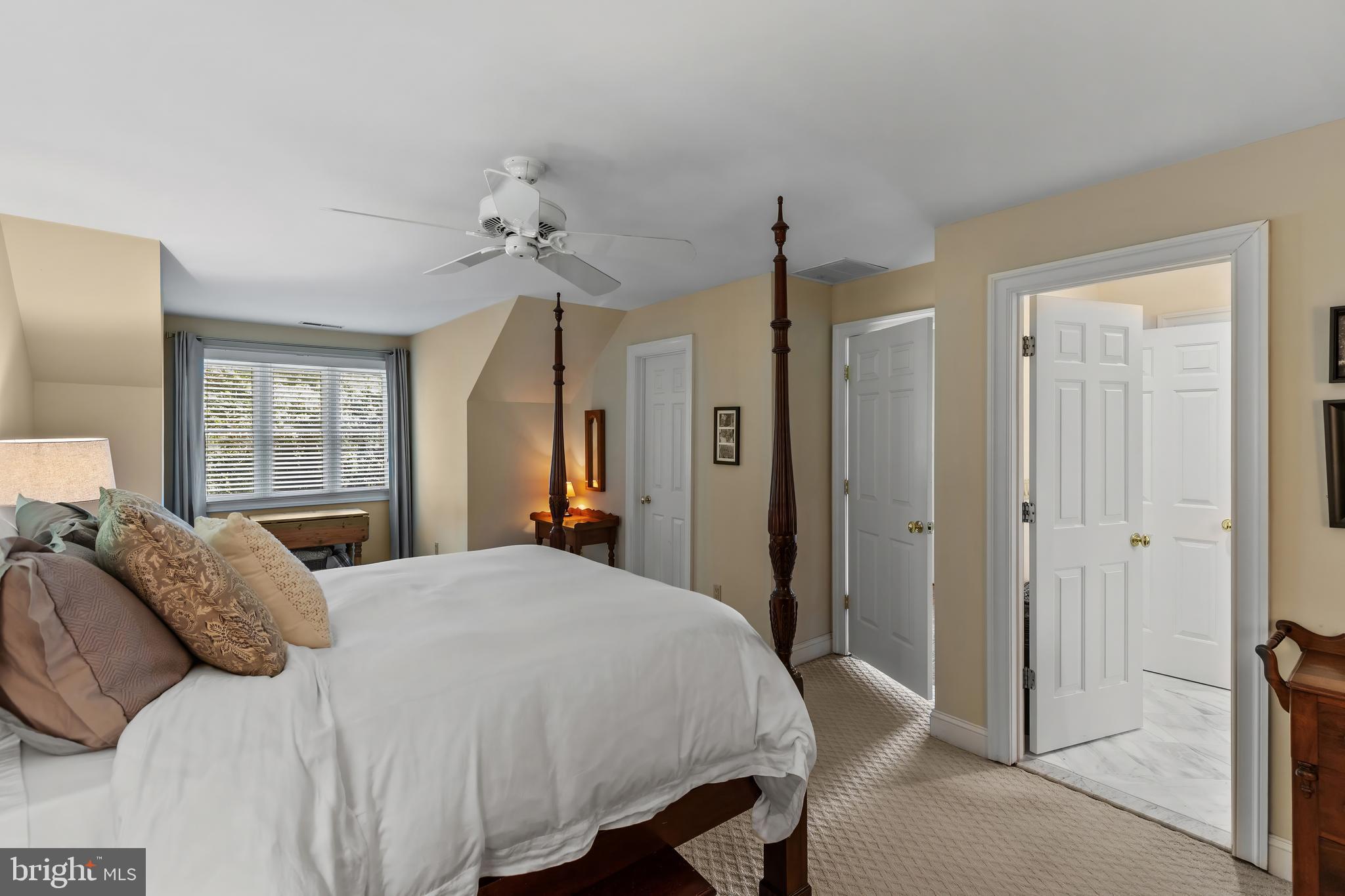 2656-A QUEEN ANNE CIRCLE