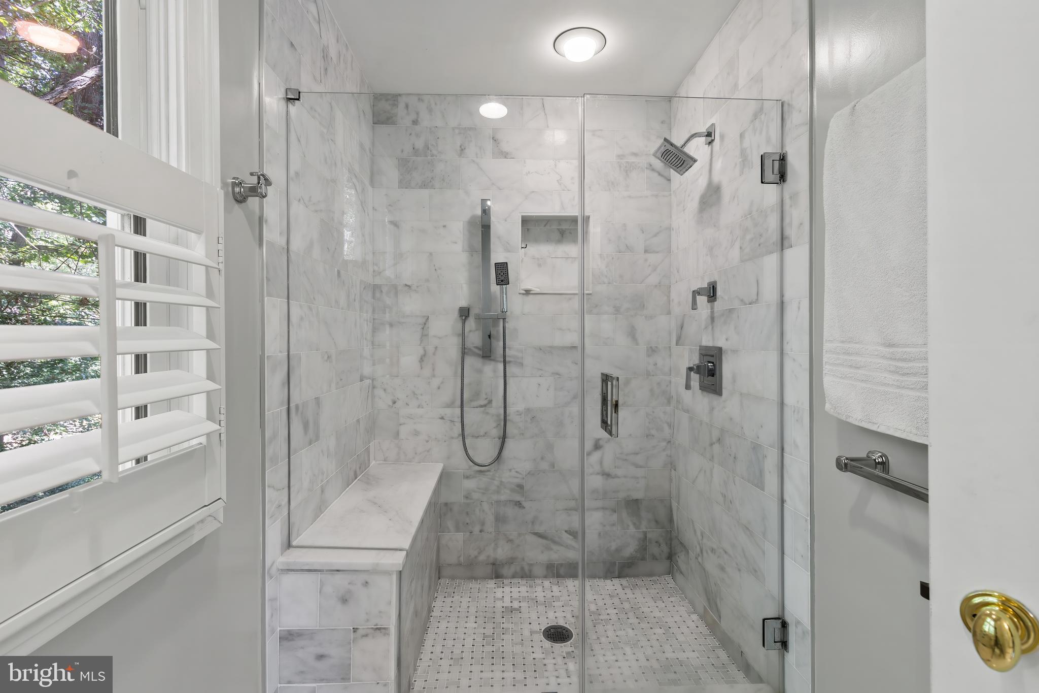 2656-A QUEEN ANNE CIRCLE