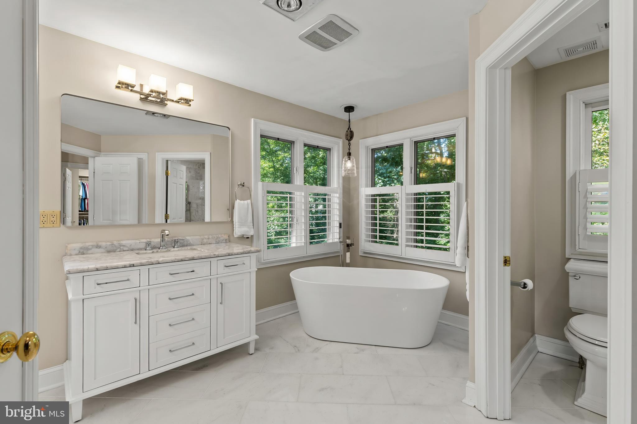 2656-A QUEEN ANNE CIRCLE