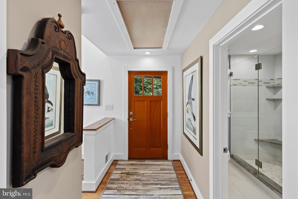 1428 RAVINE WAY