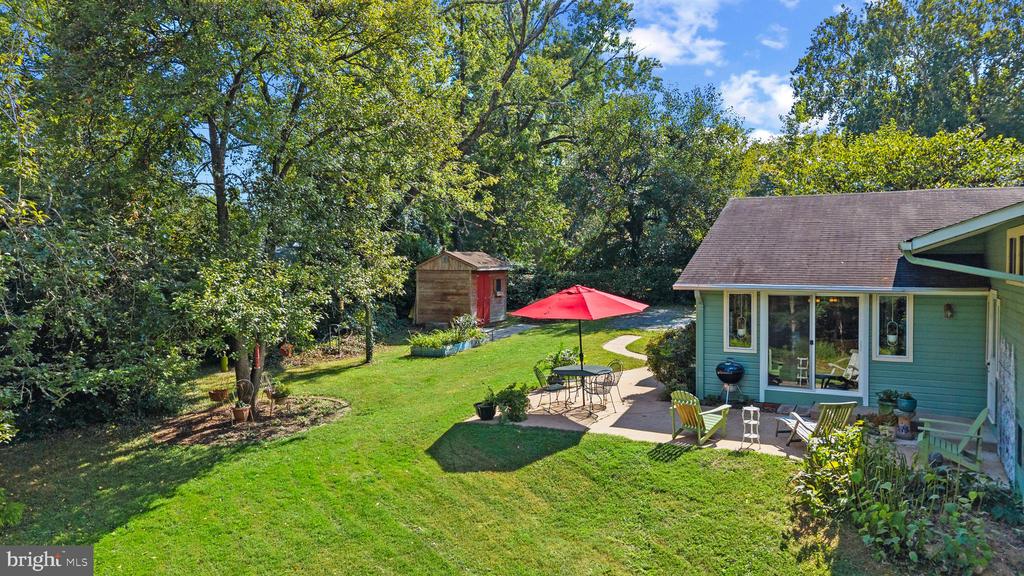 303 EPPING WAY