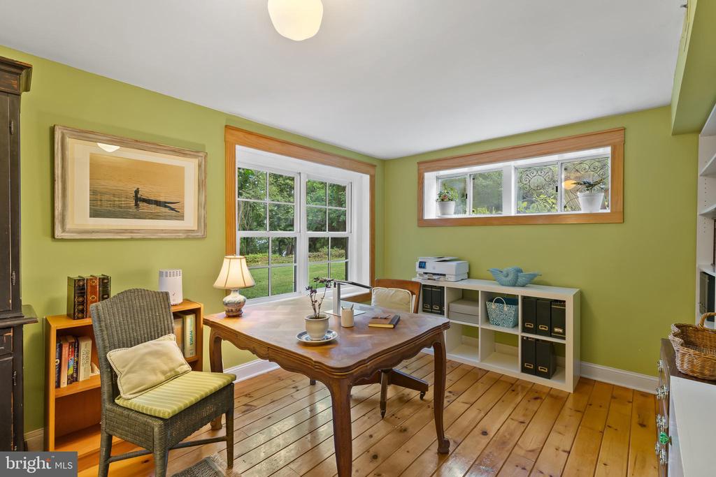 303 EPPING WAY