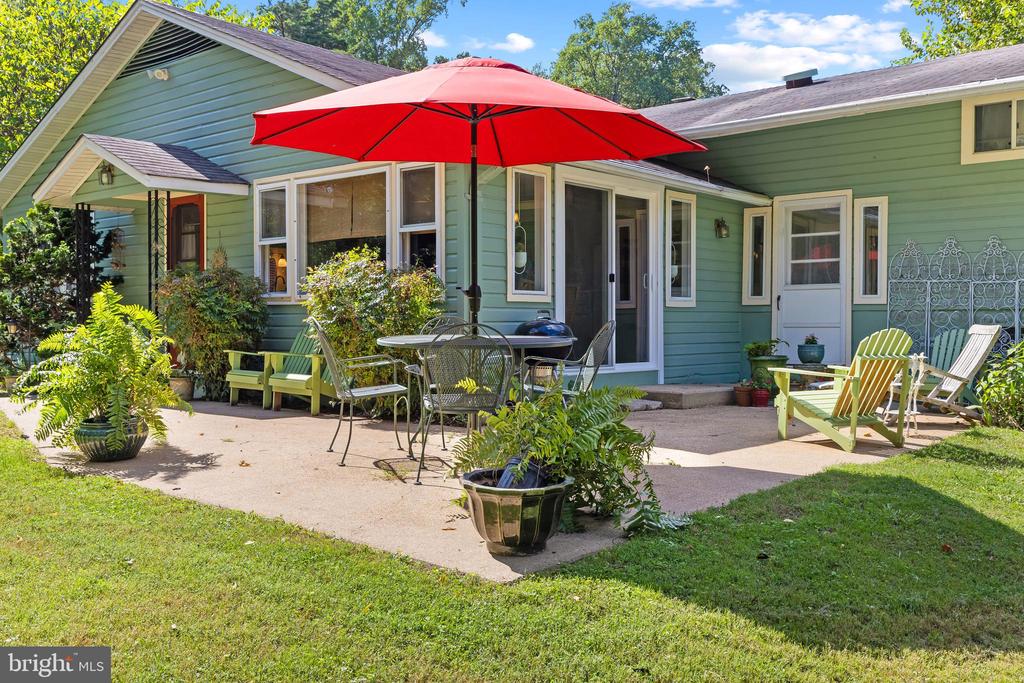303 EPPING WAY