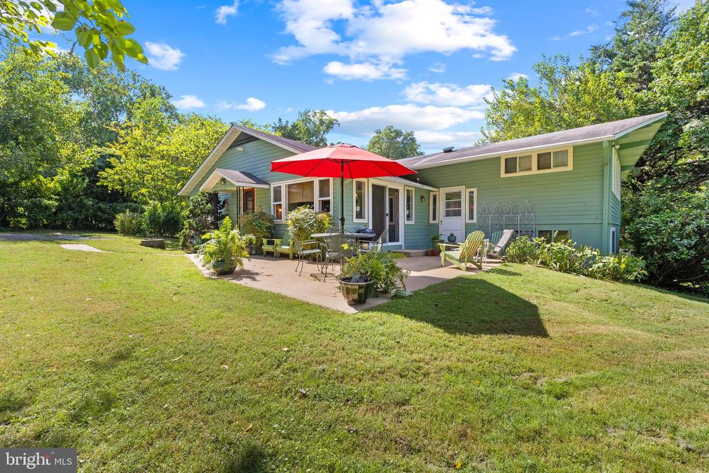 303 EPPING WAY